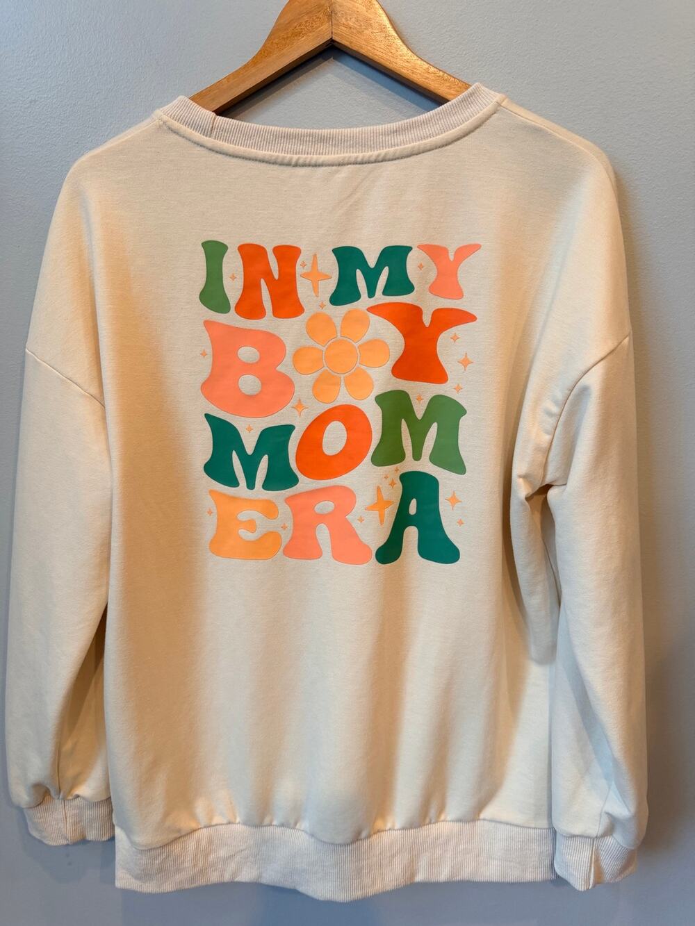 Retro "In My Boy Mom Era" Groovy Sweatshirt Cream Oversized Pullover Size Largea